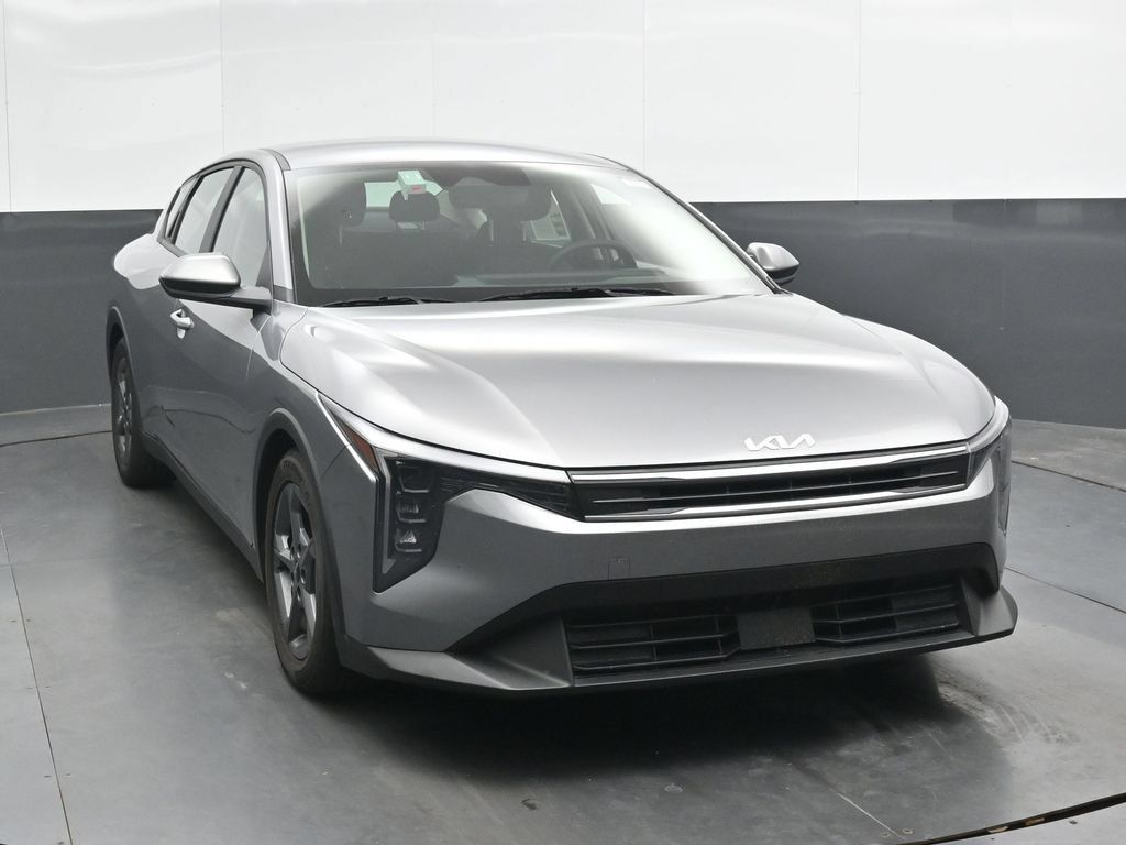 Used 2025 Kia K4 FWD image 5