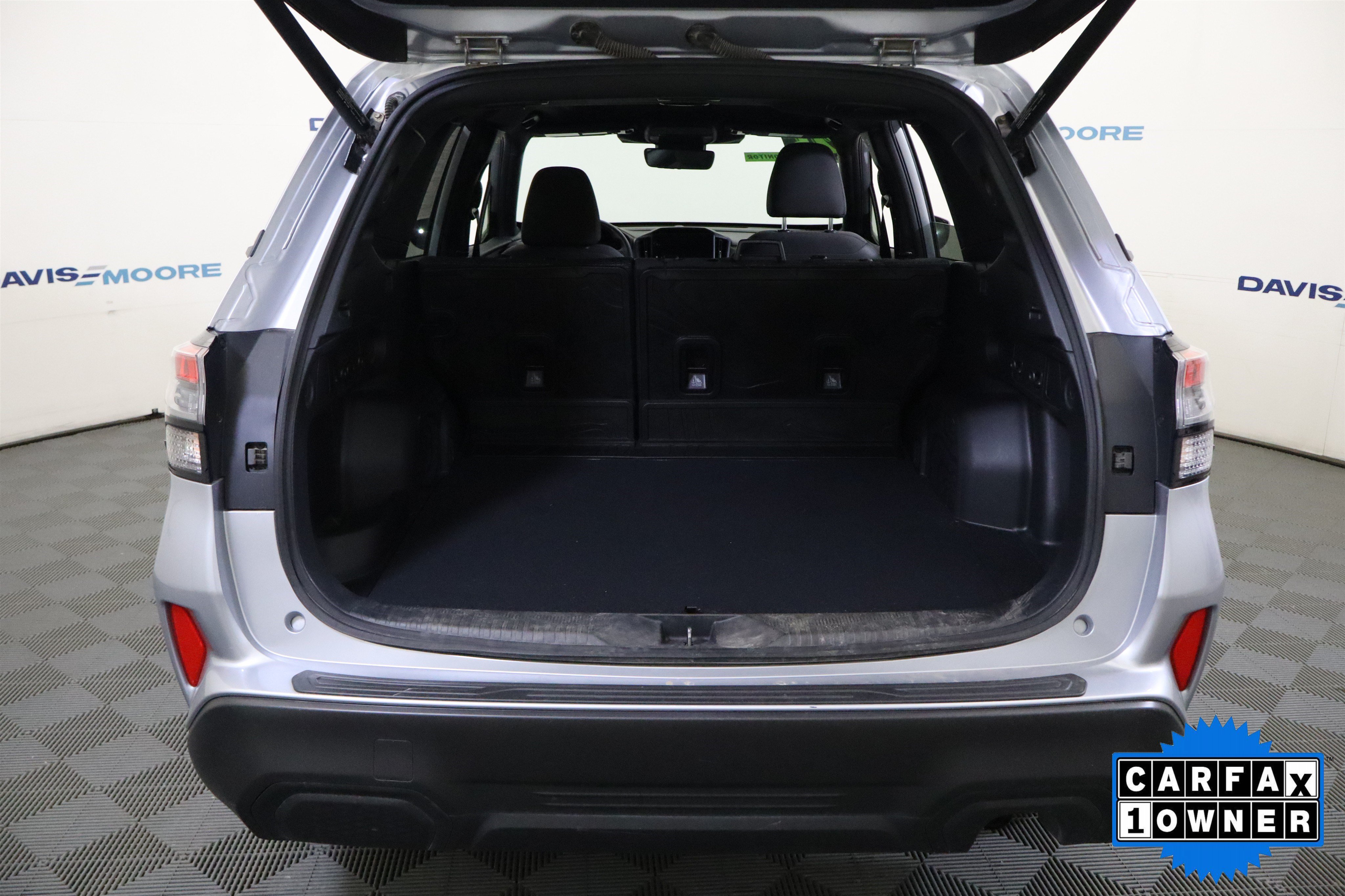 Used 2025 Subaru Forester Premium AWD/4WD image 9