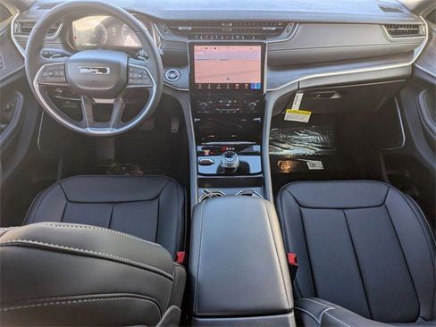 New 2025 Jeep Grand Cherokee Limited w/ Luxury Tech Group II image 29