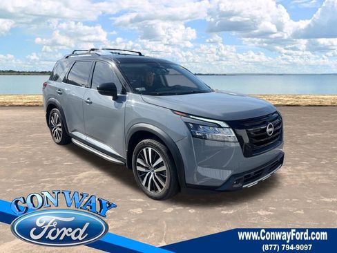 Used 2024 Nissan Pathfinder Platinum w/ Black Appearance Package image 1