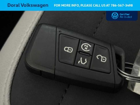Used 2025 Volkswagen Taos SE FWD image 28