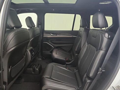 New 2026 Jeep Grand Cherokee L Limited AWD/4WD image 30