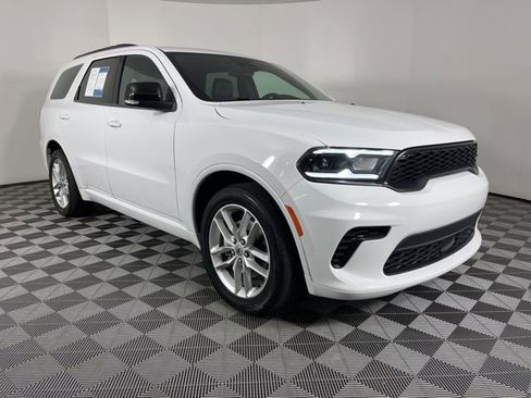 Used 2024 Dodge Durango GT image 2