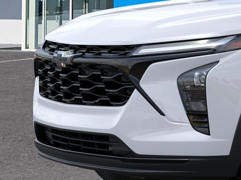 New 2026 Chevrolet Trax LT w/ Midnight Edition FWD image 32