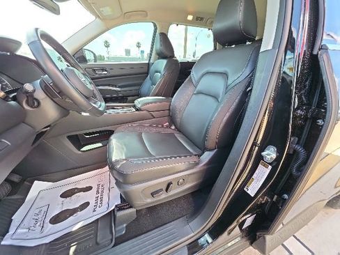 Used 2024 Nissan Pathfinder SL w/ Cargo Package FWD image 13