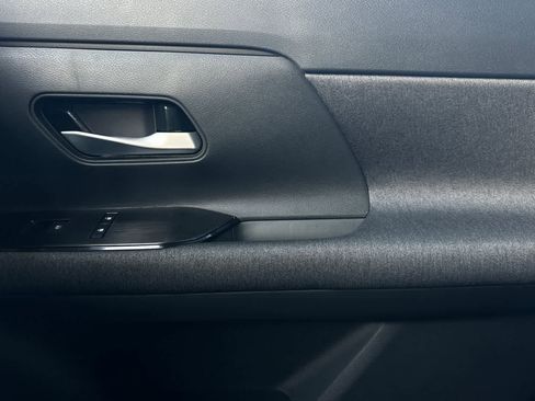 New 2026 Nissan Kicks SV FWD image 18