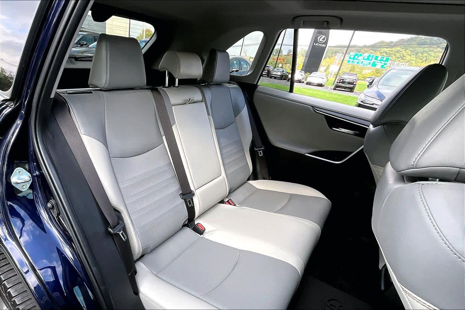 Used 2023 Toyota RAV4 Limited AWD/4WD image 25