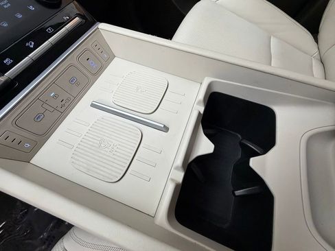 Used 2024 Hyundai Santa Fe Calligraphy image 19