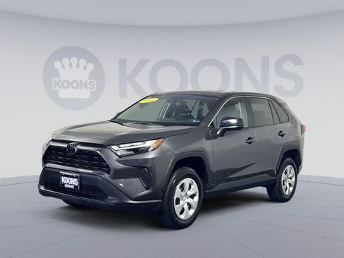 Used 2025 Toyota RAV4 LE AWD/4WD image 1
