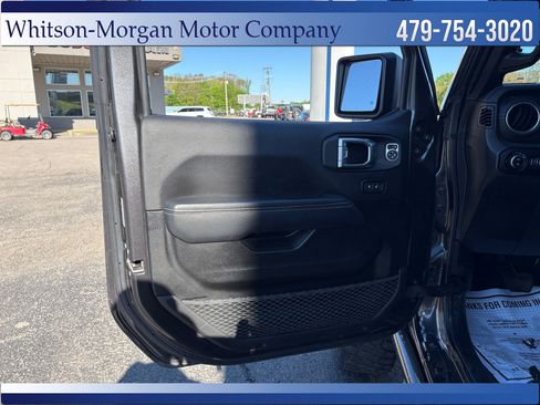 Used 2022 Jeep Gladiator Overland w/ Popular Equipment Package AWD/4WD image 16
