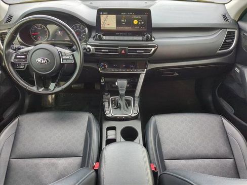 Used 2021 Kia Seltos SX image 17