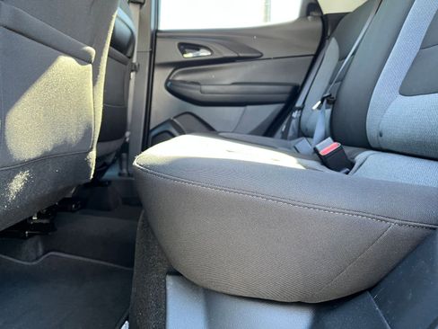 Used 2025 Chevrolet TrailBlazer LT w/ Driver Confidence Package image 25