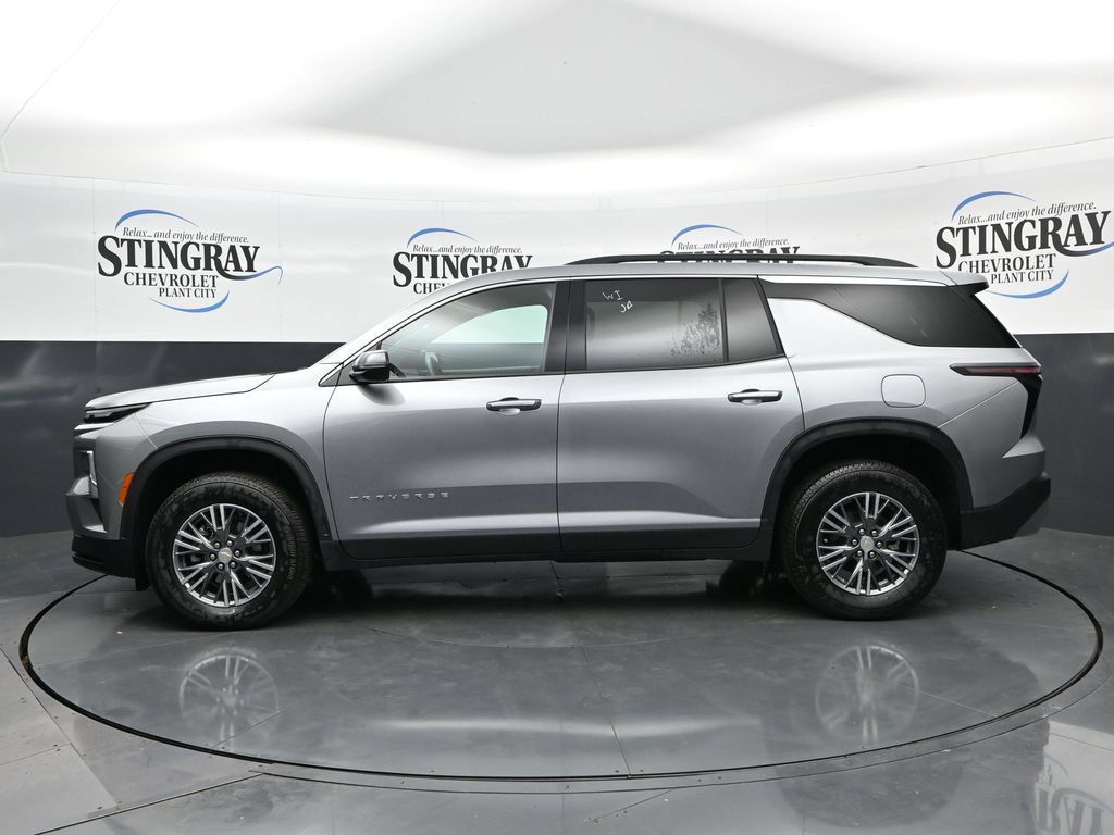 Used 2026 Chevrolet Traverse LT AWD/4WD image 4