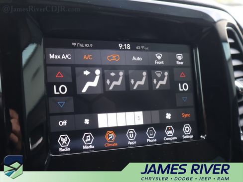 Used 2019 Jeep Compass Latitude FWD image 42