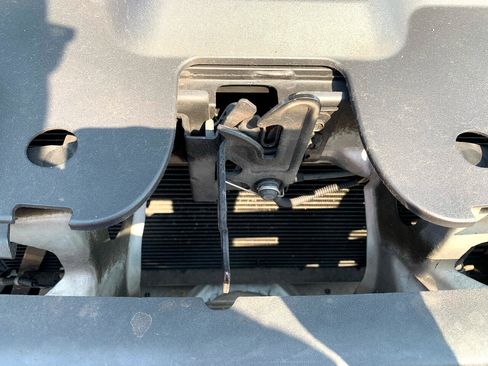 Used 2007 GMC Sierra 2500 SLE w/ EZ-Lift Tailgate Package image 33