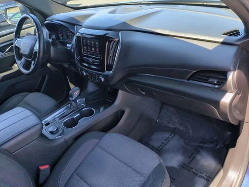 Used 2023 Chevrolet Traverse LT FWD image 34