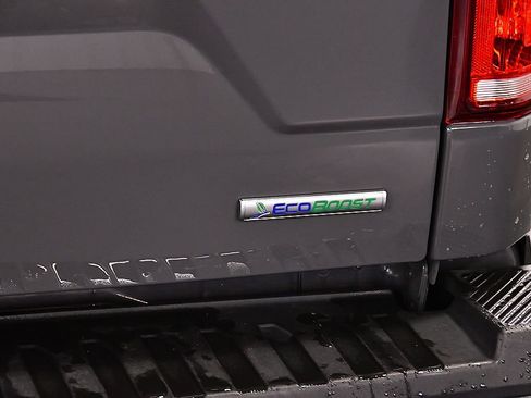 Used 2020 Ford F150 XLT w/ Equipment Group 302A Luxury AWD/4WD image 12