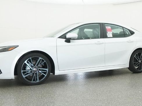 New 2026 Toyota Camry XSE FWD image 18