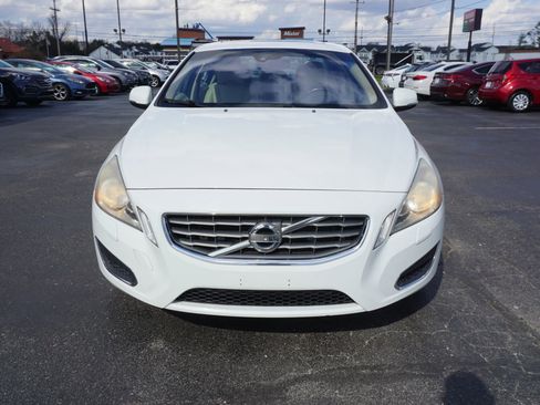 Used 2013 Volvo S60 T5 image 2