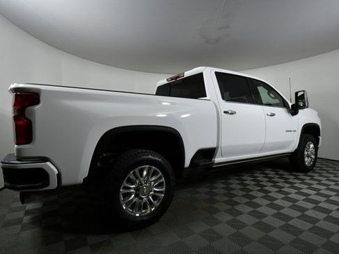 Used 2022 Chevrolet Silverado 3500 High Country w/ Technology Package image 10