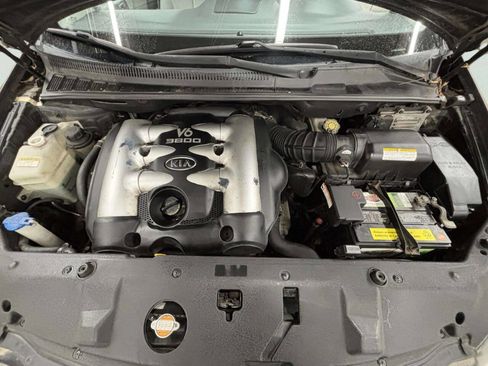 Used 2006 Kia Sedona LX image 9