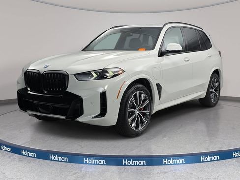 New 2026 BMW X5 xDrive50e w/ M Sport Package AWD/4WD image 1