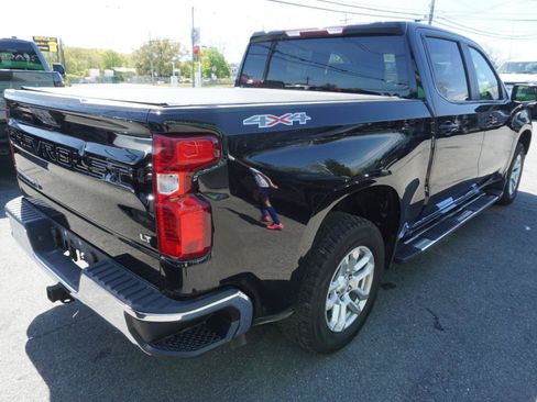Used 2022 Chevrolet Silverado 1500 LT AWD/4WD image 5