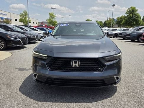Used 2025 Honda Accord Touring image 8