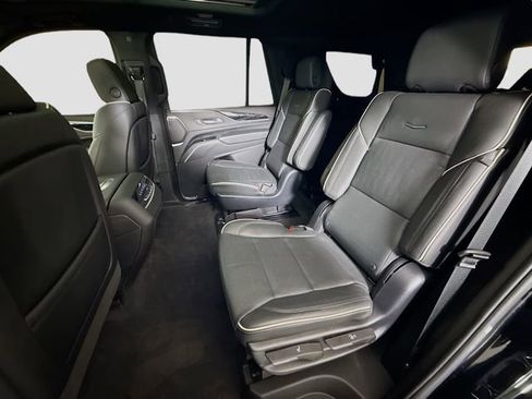 Used 2023 Cadillac Escalade Sport w/ LPO, Illumination Package AWD/4WD image 25