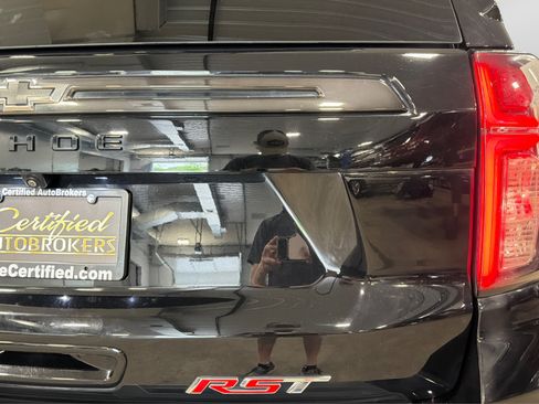 Used 2022 Chevrolet Tahoe RST w/ Luxury Package AWD/4WD image 47