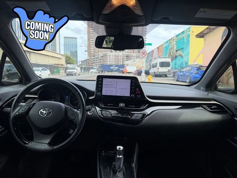 Used 2019 Toyota C-HR FWD image 17