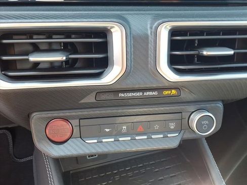 Used 2024 Ford Mustang GT Premium image 19