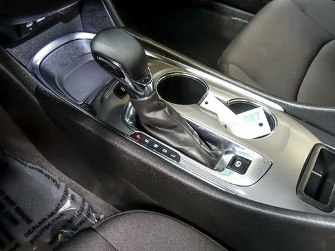 Used 2024 Chevrolet Malibu LT image 25