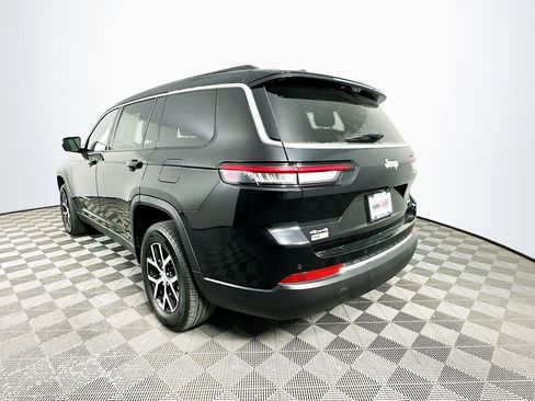 Certified 2024 Jeep Grand Cherokee L Limited w/ Luxury Tech Group II image 8