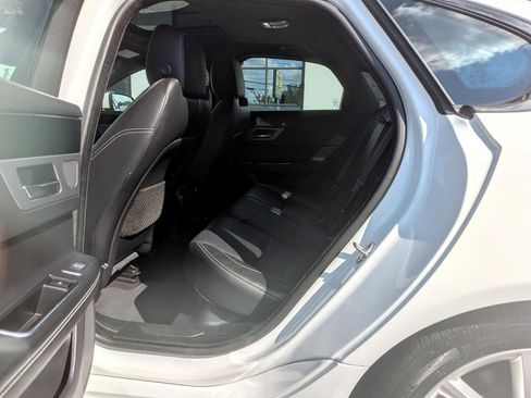 Used 2016 Jaguar XF R-Sport image 41