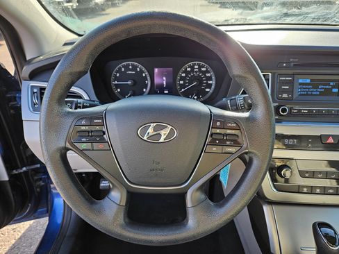 Used 2017 Hyundai Sonata SE image 16