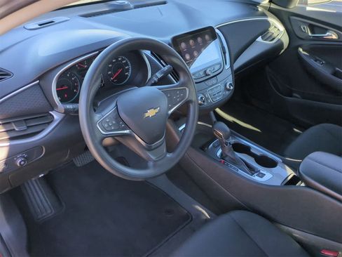 Used 2024 Chevrolet Malibu LT image 10