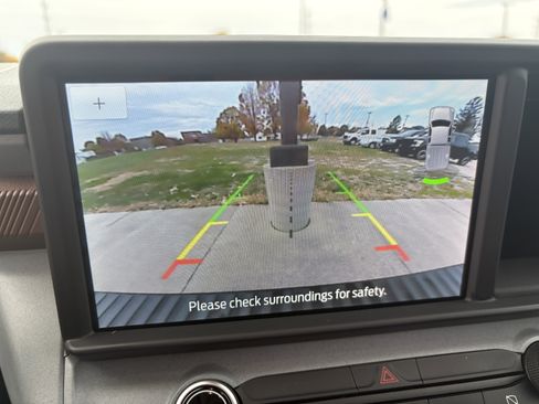 Used 2023 Ford Maverick Lariat w/ Lariat Luxury Package image 40