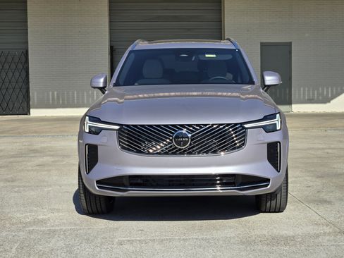 New 2026 Volvo XC90 B6 Plus w/ Protection Package Premier image 6