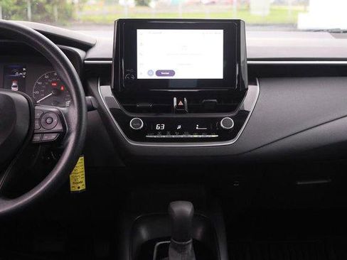 Used 2024 Toyota Corolla LE FWD image 21