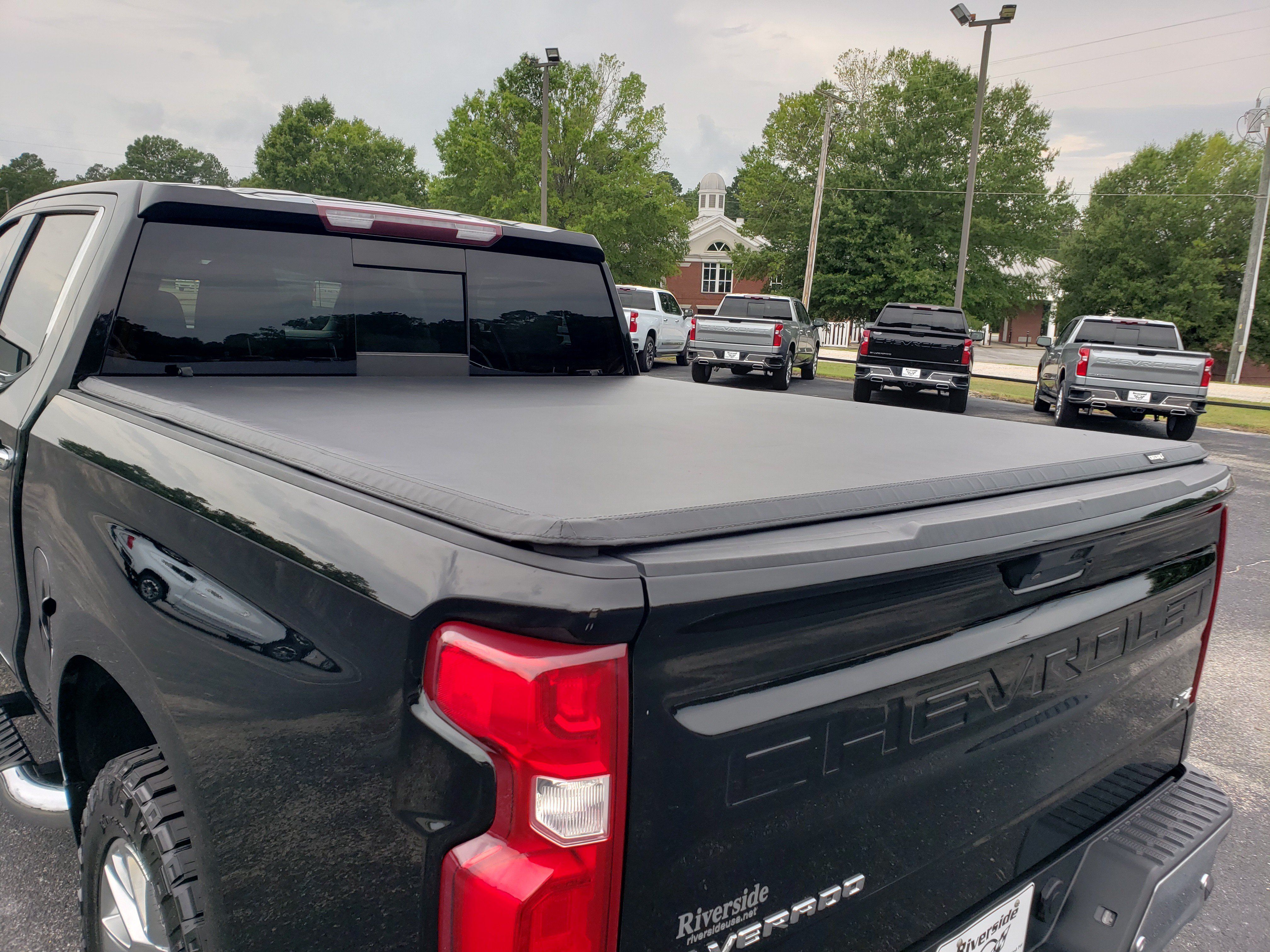 Used 2021 Chevrolet Silverado 1500 LTZ w/ LTZ Premium Package AWD/4WD image 10