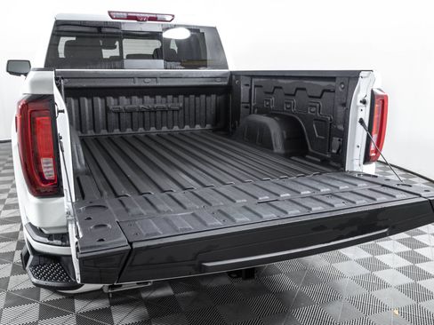 Used 2023 GMC Sierra 1500 Denali w/ Denali Reserve Package AWD/4WD image 17