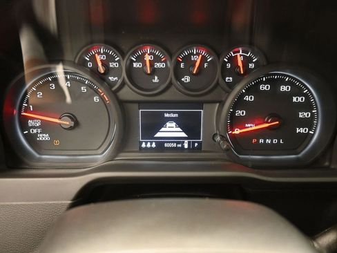 Used 2025 Chevrolet Silverado 1500 W/T w/ WT Value Package RWD image 4