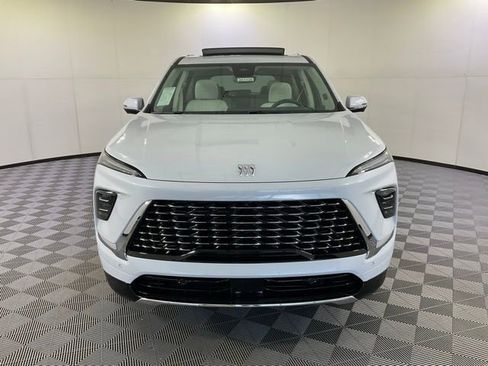 New 2026 Buick Enclave Avenir w/ Super Cruise Package image 2