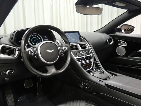 Used 2019 Aston Martin DB11 Volante image 13