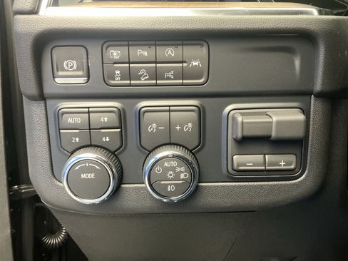 New 2026 Chevrolet Tahoe High Country w/ Sun And Tow Package AWD/4WD image 16