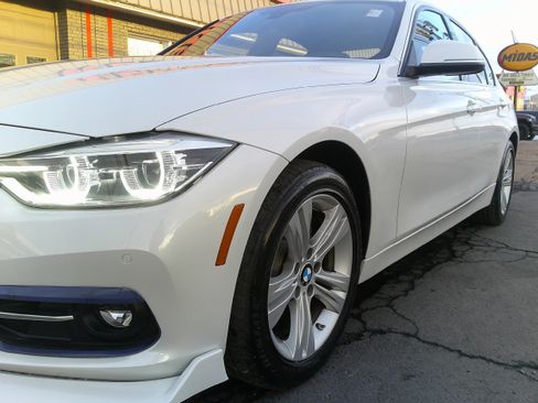 Used 2017 BMW 330i xDrive xDrive image 16