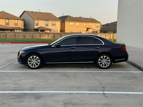 Used 2017 Mercedes-Benz E 300 image 4
