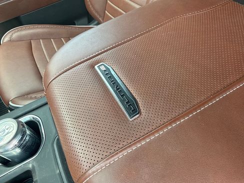 Used 2025 GMC Sierra 2500 Denali Ultimate AWD/4WD image 39