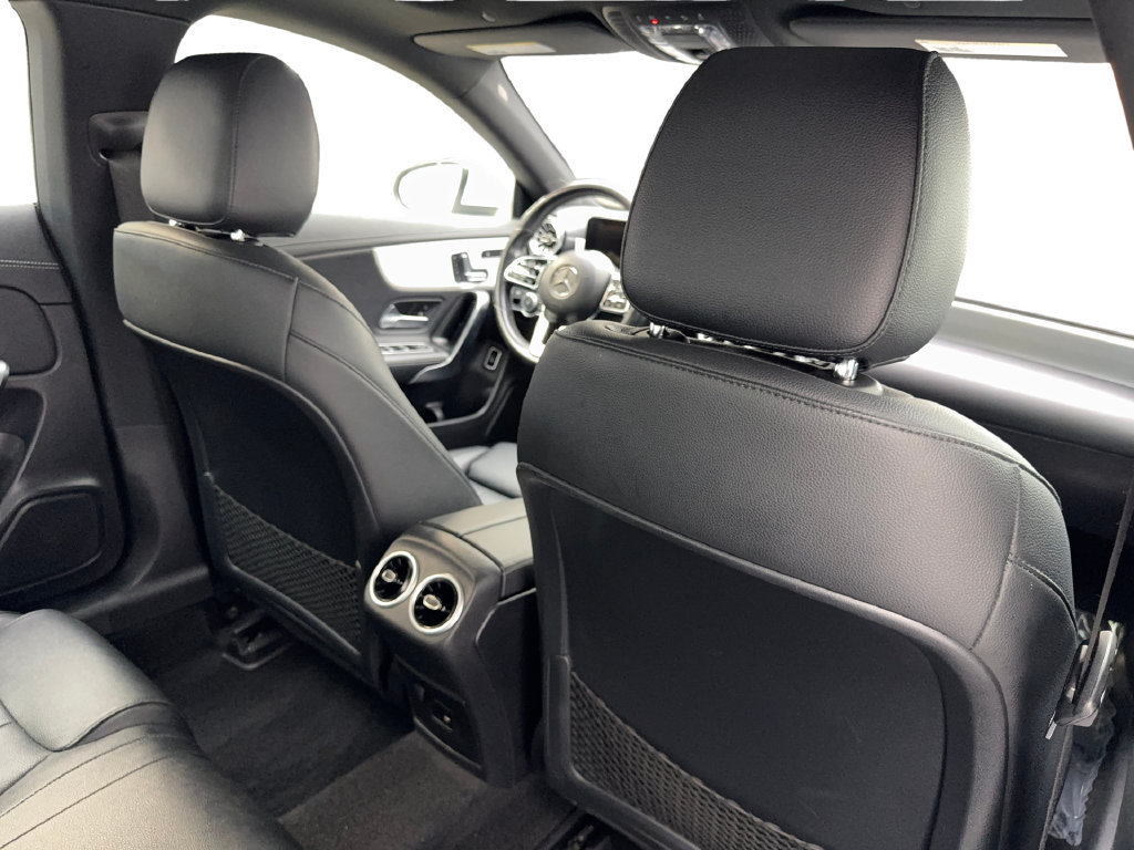 Used 2023 Mercedes-Benz CLA 250 image 40
